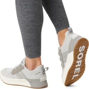 NWT Sorel Out N About III Low Waterproof Sneakers